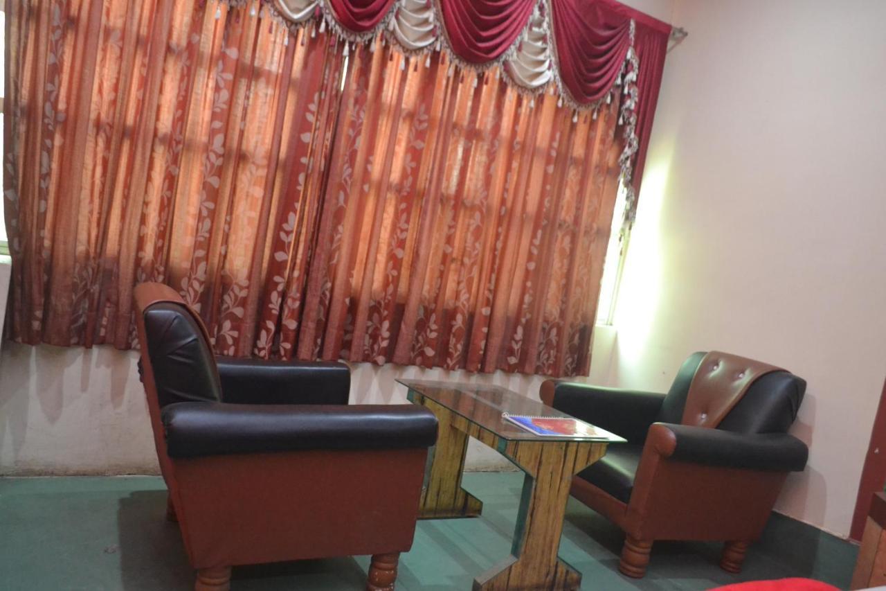 Hotel Golden Palace Kendrapara Екстер'єр фото